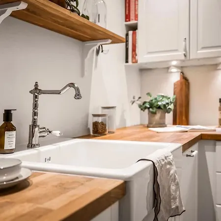 Holiday home Dinbnb L Historic 4br House L 2 Free Parking L Balcony&terrace Bergen