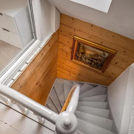 Dinbnb L Historic 4br House L 2 Free Parking L Balcony&terrace Bergen